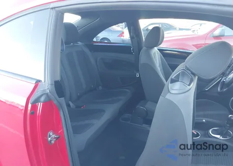 2013 Volkswagen Beetle 2.0T Turbo z USA, uszkodzony, nr VIN 3VWVT7AT4DM679222